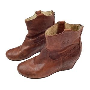 Frye Carson Wedge Leather Bootie